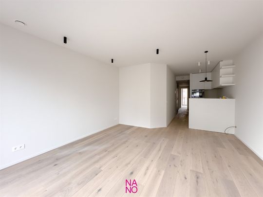 Stijlvol nieuwbouwappartement op een topligging in het centrum van Knokke op een zucht van de zee en het strand in een kleine residentie. - Photo 1