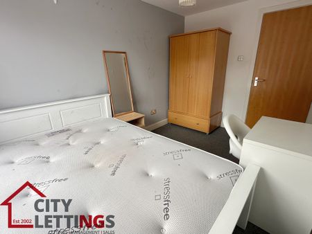 2 Bedroom Apartment - Photo 4