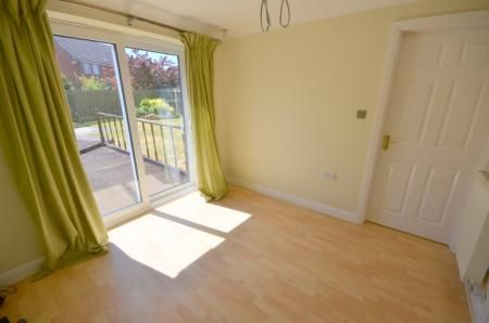 4 bedroom Detached house To Let - Photo 1
