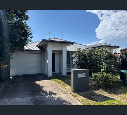 5 Bristol Street, Woodberry, NSW 2322 - Photo 1