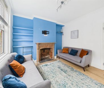 3 bedroom Terraced House to rent - Photo 2