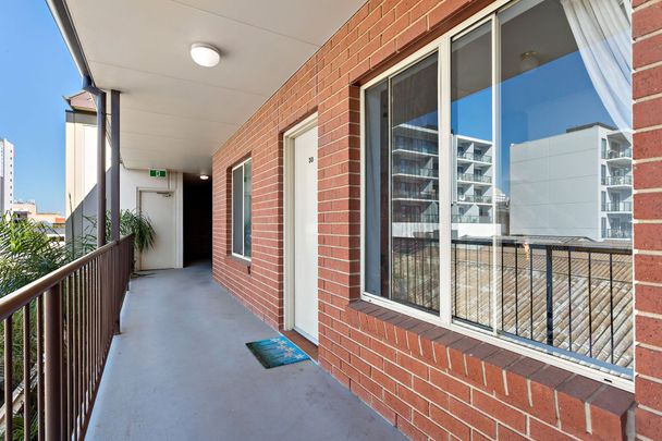 Unit 30/81 Carrington Street, Adelaide. - Photo 1