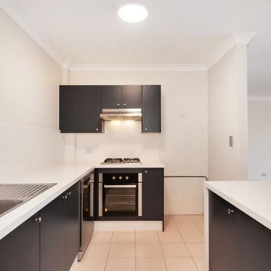 2/28-32 Boronia Street, Kensington, NSW 2033 - Photo 1