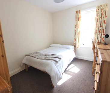 6 bedroom house to rent - Photo 3