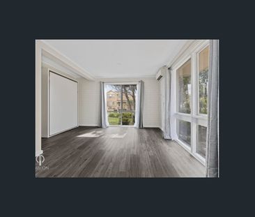 2 Bedroom Apartment - Walk to the Beach! - Photo 1