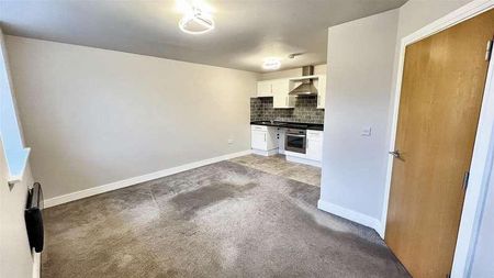 The Park, Kirkburton, Huddersfield, HD8 - Photo 2