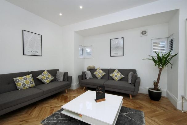 3 bedroom apartment to rent - Photo 1