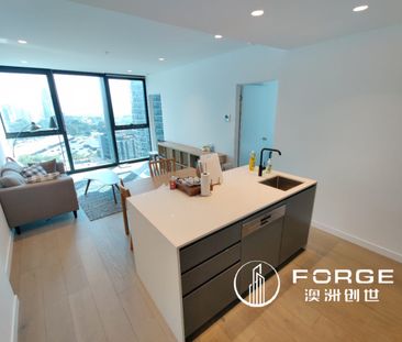 Victoria One Apartment, Great View Looking Out To Victoria Market, ... - Photo 3