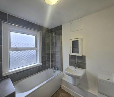 2 bedroom maisonette to rent - Photo 4