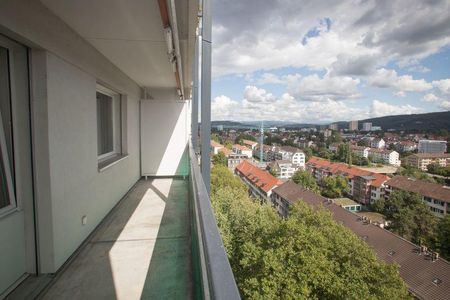 Helle 3.5-Zimmerwohnung im 16. Stock - Photo 5