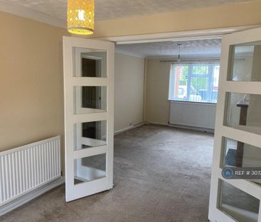 3 bedroom semi-detached house to rent - Photo 2