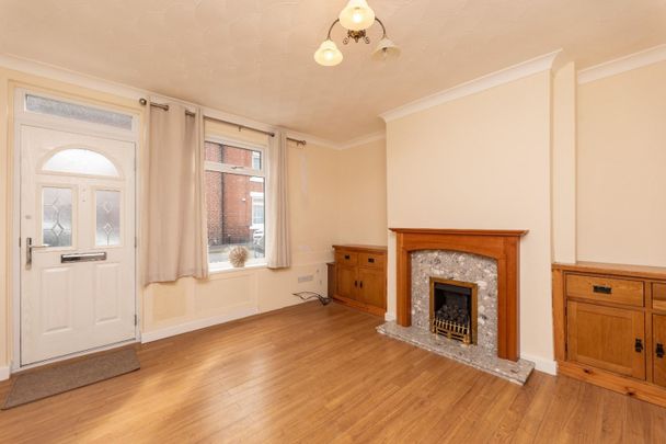 2 bedroom House To Let - Photo 1