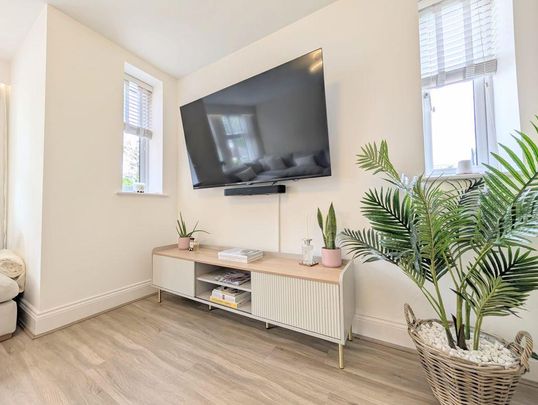 2 bedroom property to rent - Photo 1