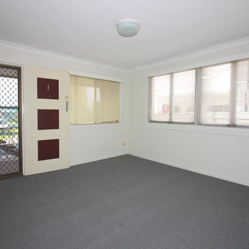 QUIET COMPLEX, QUIET STREET - NEAT AND TIDY TWO BEDDER! - Photo 1