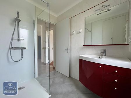 Location Maison 4 pièces 124m² NIORT 79000 - Photo 5