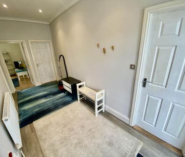 3 bedroom flat to rent - Photo 3