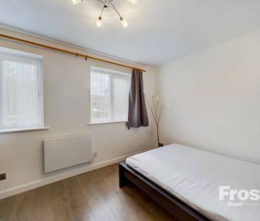 Redford Close, Feltham,TW13 - Photo 6
