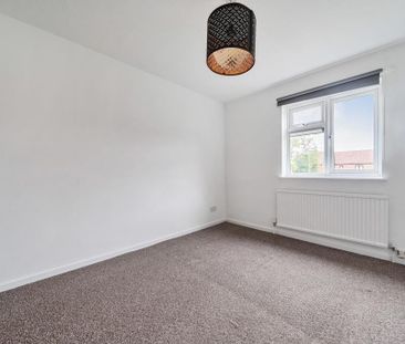 2 bedroom maisonette to rent - Photo 3