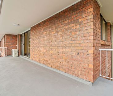 Renovated 2 Bedroom Unit - Move In Ready - Photo 3