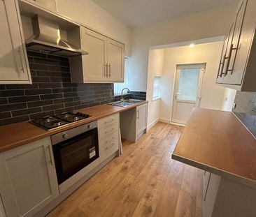 3 bedroom terraced house to rent - Photo 5