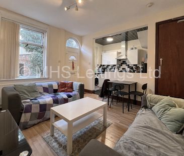 2 Bedroom Mid Terraced House for rent in Branksome Place - Photo 2