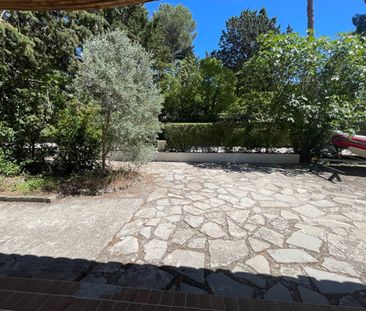 Aix Les Milles - Type 2 - 760€ - Photo 3