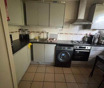 Room in a Shared Flat, Trevelyan House, SE5 - Photo 5
