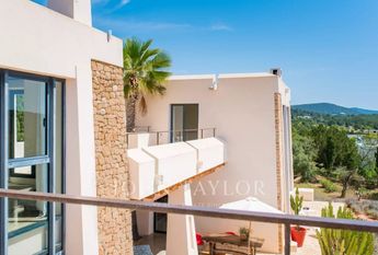 Es Cubells, Balearic Islands 07839