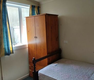 Cornhill Street - Available 2026 - Internet Included - Fully Furnished - Photo 2