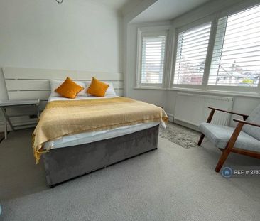 1 bedroom in a house share to rent - Photo 5