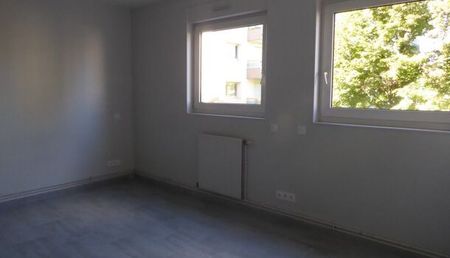Appartement 5 pièces 113m2 REIMS 1 256 euros - Photo 3
