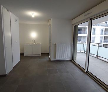 location Appartement T3 DE 65.18m² À VILLEURBANNE - Photo 2