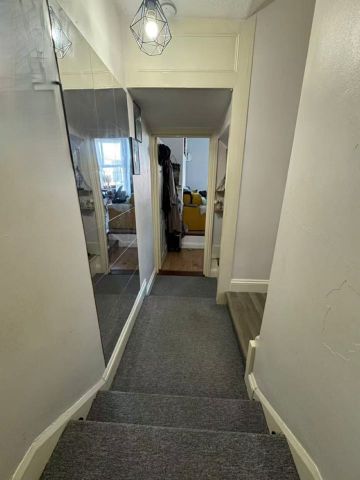 1 Bed Flat, Appleton Road, SO18 - Photo 3