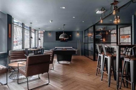 1 bedroom in a flat share to rent - Photo 2