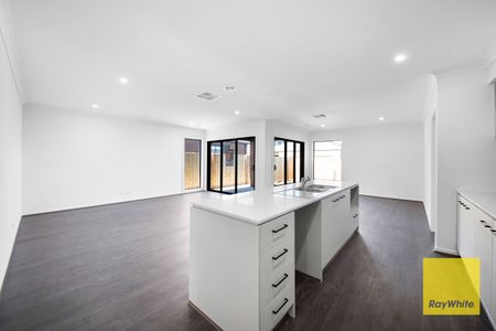 Premium Living in Wyndham Vale - Brand New Home with Solar Advantage! - Photo 5