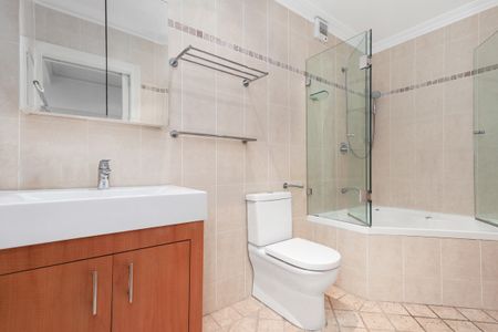 4 Moncur Street, Woollahra NSW 2025 - House For Rent | Domain - Photo 2