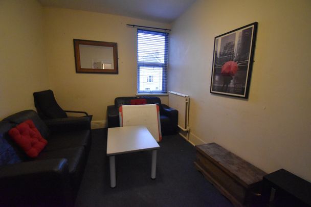 5 Bed Terraced House, Christchurch Road, RG2 - Photo 1