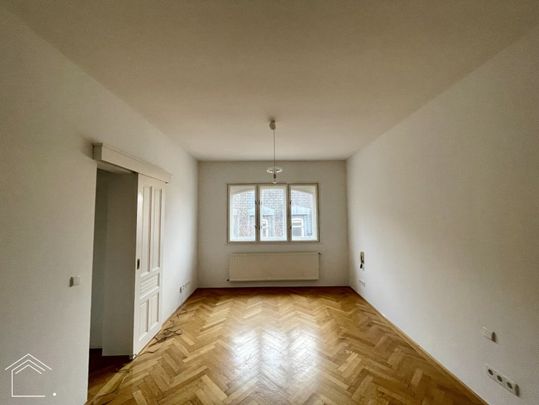 Erstbezug nach stilvoller Sanierung - Altbauwohnung in wunderschöner Stilvilla - ein Zuhause für gehobene Ansprüche! - Photo 1