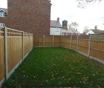 Semi-detached house to rent on - Photo 6