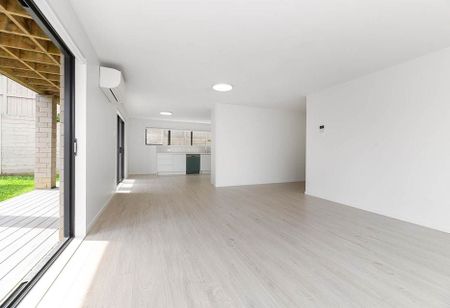 2-Bed near new flat (incl water) - Photo 3