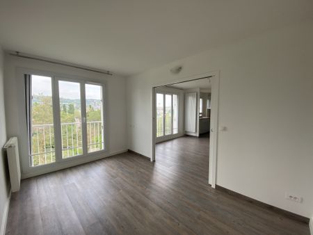 Location Appartement 4 pièces 74m² VILLEBON SUR YVETTE 91140 - Photo 2