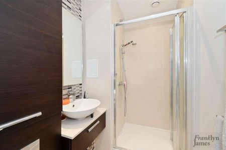 Boathouse Apartments, Cotall Street, E14 - Photo 4