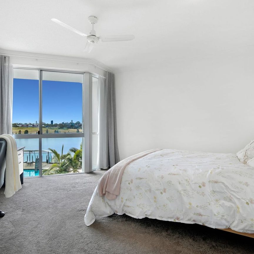 Furnished 3 Bedroom Apartment at The Cape, Varsity Lakes - Photo 1