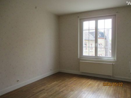 VOUZIERS, un appartement de type F3 au 1er étage - Photo 2