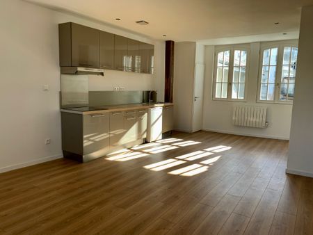 T2 RENOVE QUARTIER MAIRIE – Limoges – Location – Begip - Photo 2