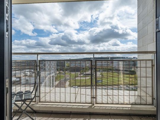 3 bedroom penthouse to rent - Photo 1