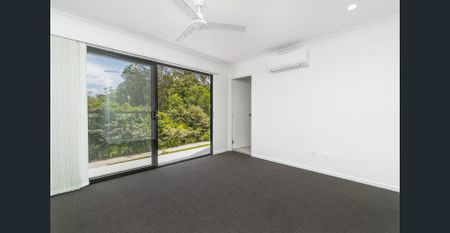 Beautiful 4-Bedroom Family Home Offering Modern Comfort And Convenience. - Photo 5