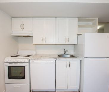 All Inclusive 1 Bedroom Lower Unit in Welland!! - Photo 6