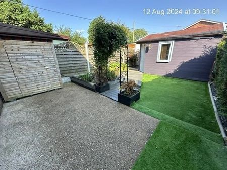 Tobruk Close - Photo 3