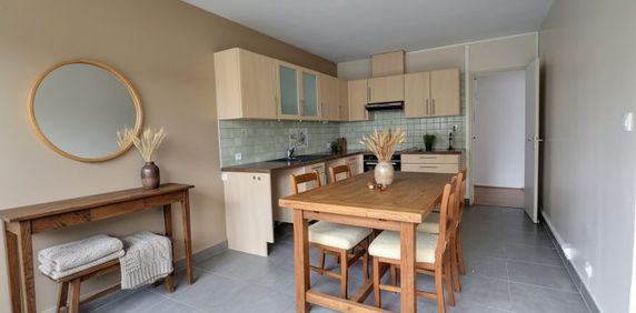 1ER MAI / T2- 54 m2- PARKING-LOGGIA-CHAUFFAGE INCLUS - Photo 2